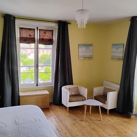 Le Voltaire Bed & Breakfast Airvault Luaran gambar
